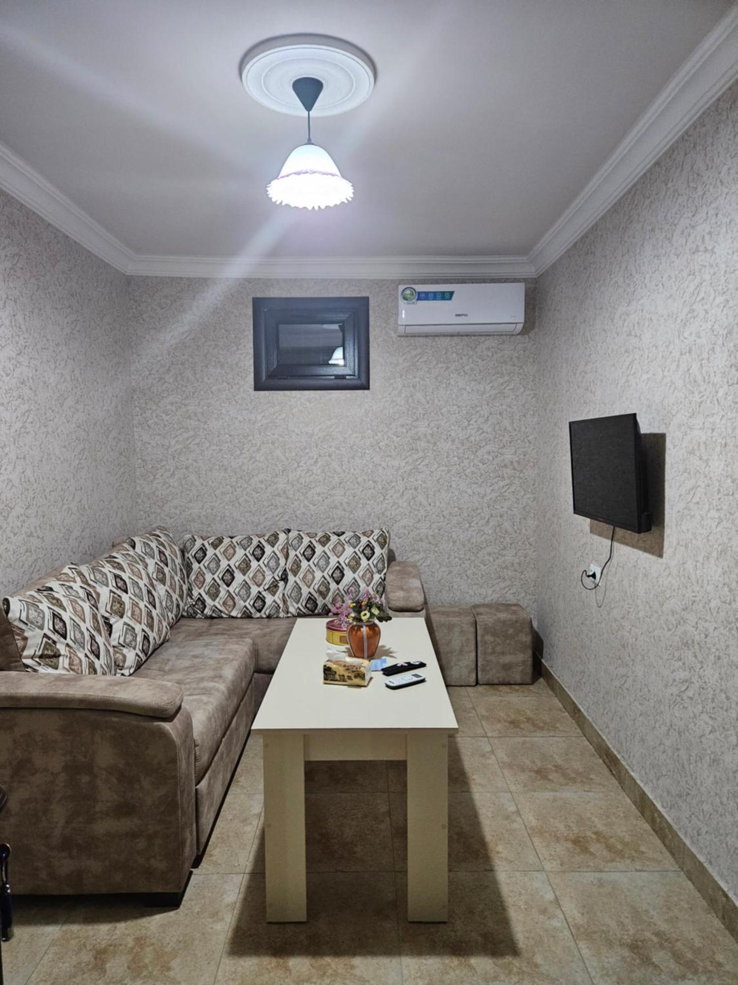 Galstyans Hotels Zvartnots Airport P'arak'ar ภายนอก รูปภาพ