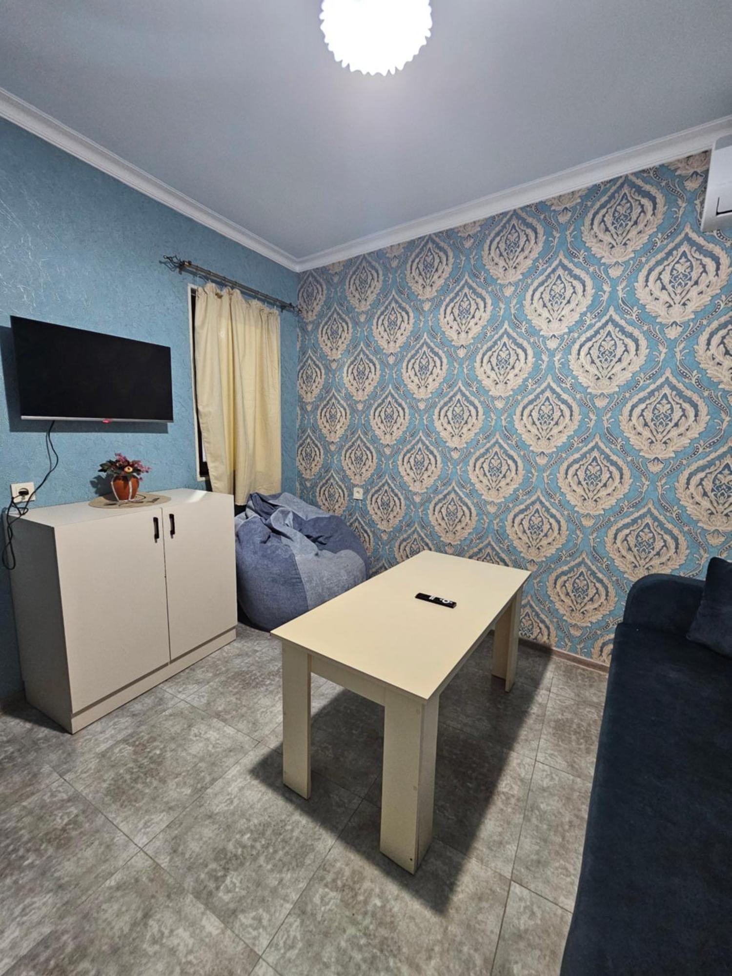 Galstyans Hotels Zvartnots Airport P'arak'ar ภายนอก รูปภาพ