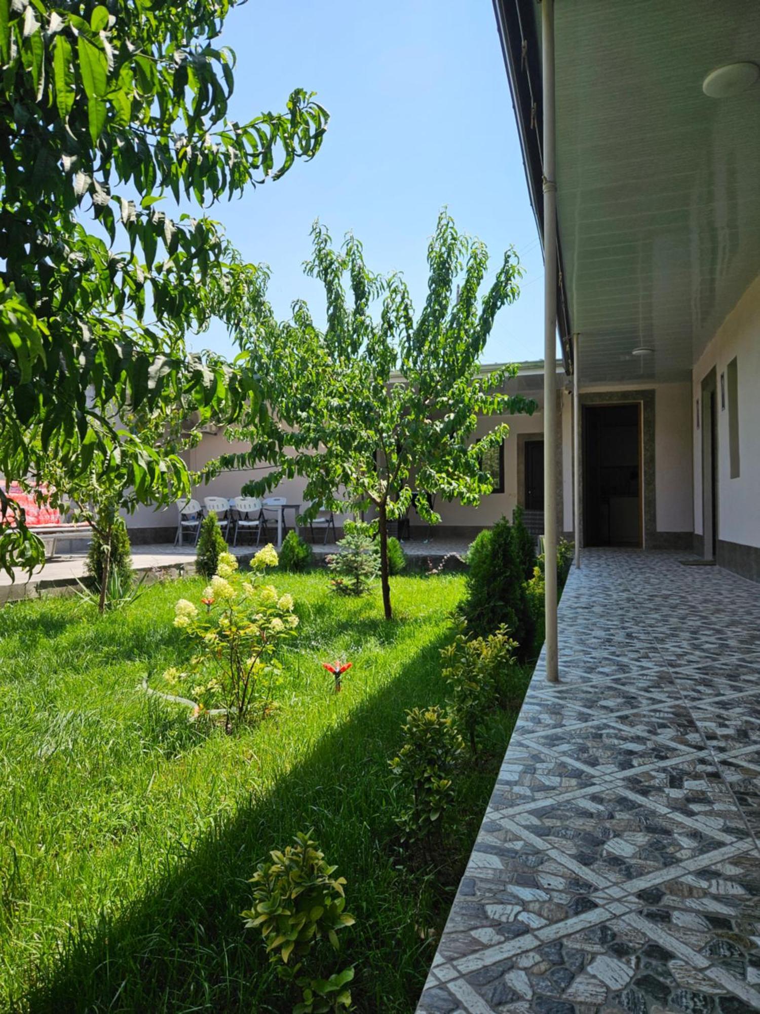 Galstyans Hotels Zvartnots Airport P'arak'ar ภายนอก รูปภาพ